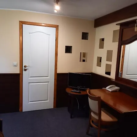Dworek Staropolski Lejlighedshotel Poznań