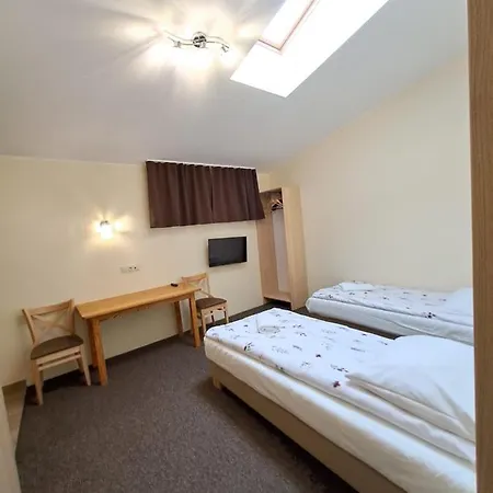 Dworek Staropolski Lejlighedshotel 2*
