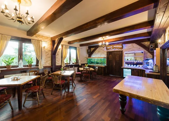 Dworek Staropolski アパートホテル 2*