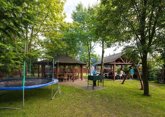 Dworek Staropolski 2*