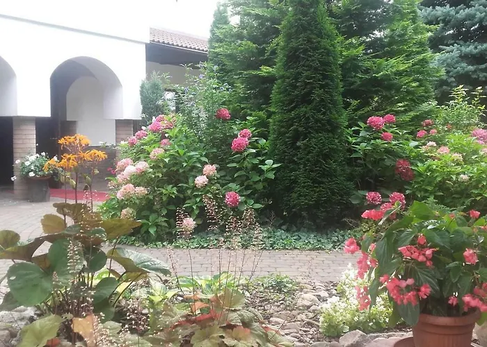 アパートホテル Dworek Staropolski