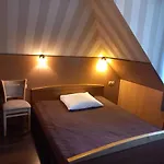 Dworek Staropolski شقة فندقية
