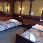 شقة فندقية Dworek Staropolski 2*