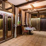 شقة فندقية Dworek Staropolski 2*