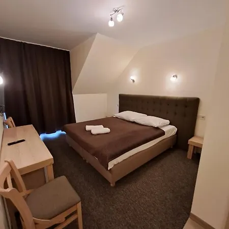 Dworek Staropolski