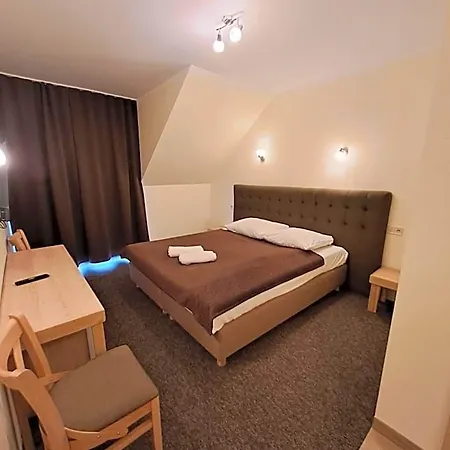 Dworek Staropolski Aparthotel