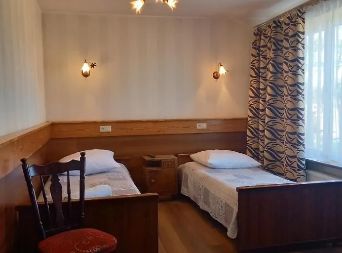 Dworek Staropolski Aparthotel
