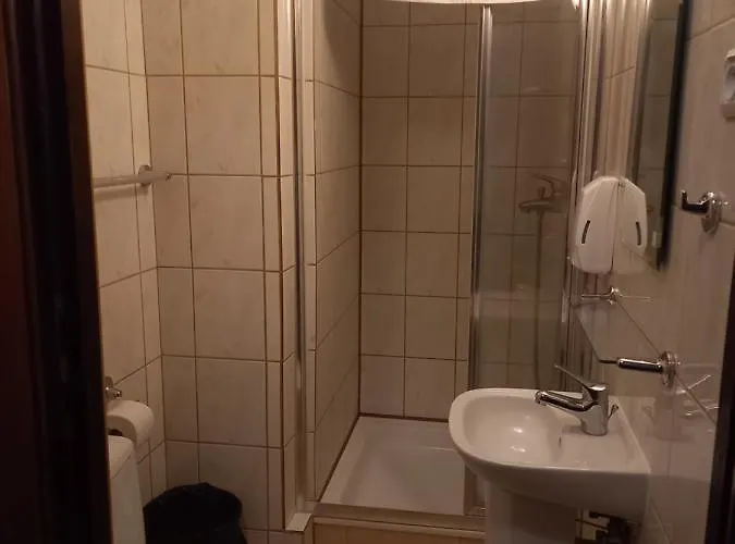 Aparthotel Dworek Staropolski 2*