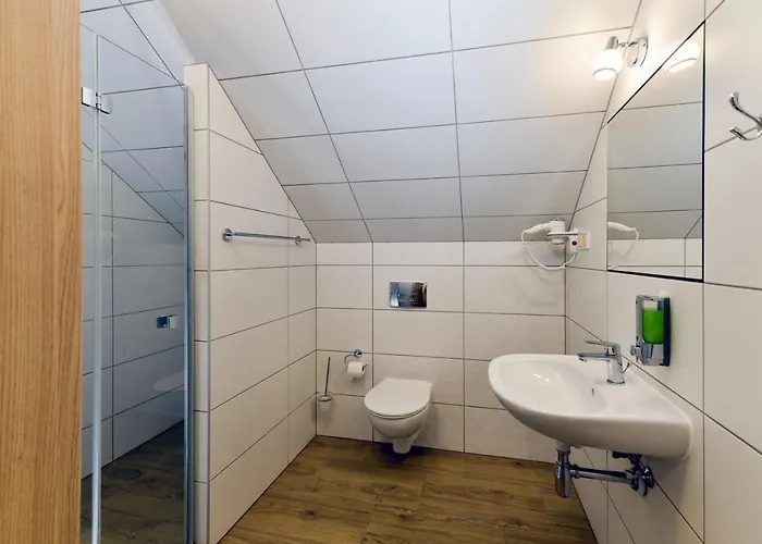 Aparthotel Dworek Staropolski 2*