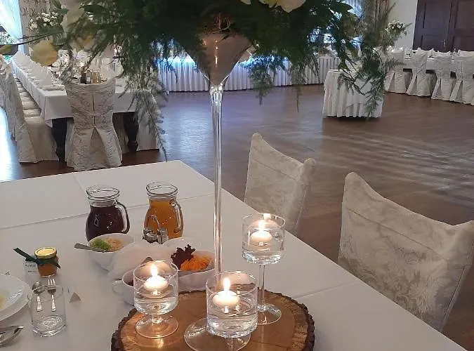 Aparthotel Dworek Staropolski 2*